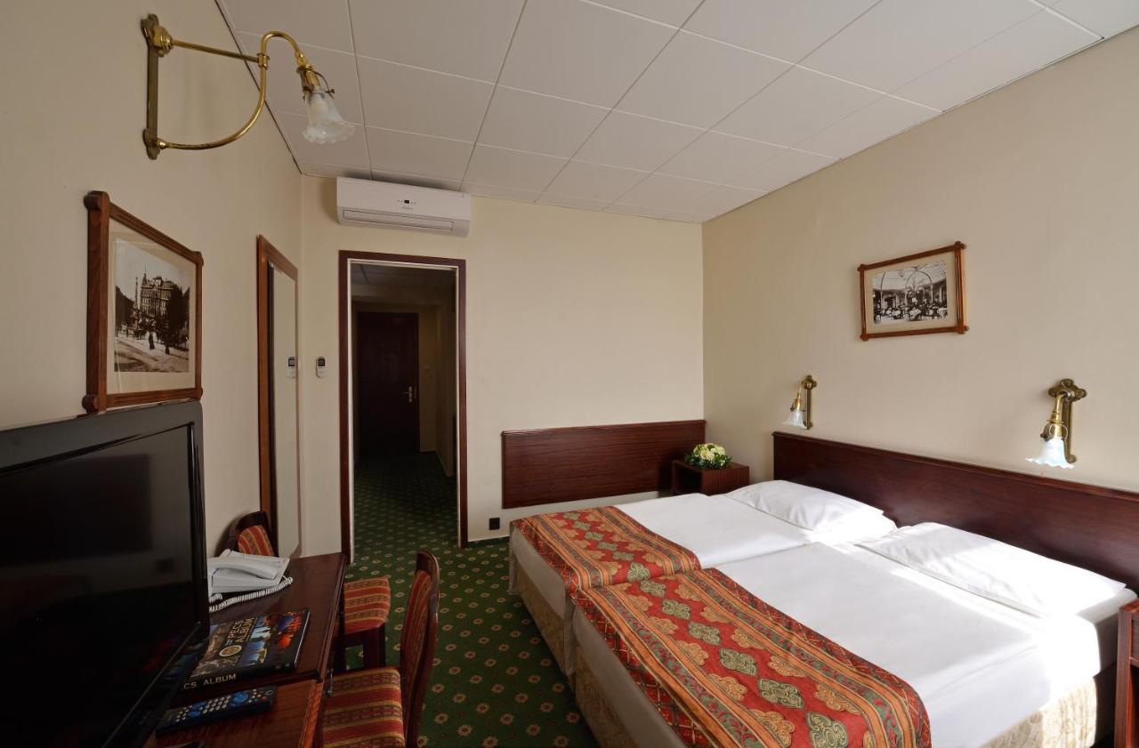 Palatinus Grand Hotel Pécs Quarto foto